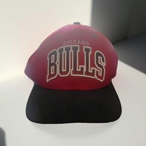 NEW Mitchell & Ness Chicago Bulls Snapback Hat Red Black | Hardwood Classics NBA